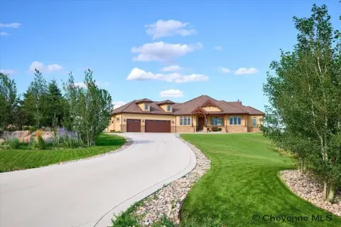Wyoming Ranch Estate on Acreage