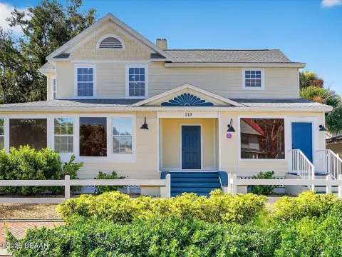 Historic Daytona Beach Mixed-Use Gem