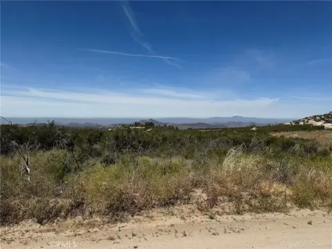 Expansive Land Parcel in Sage