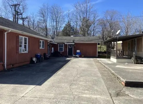 Fourplex with Standalone Manufactured Home