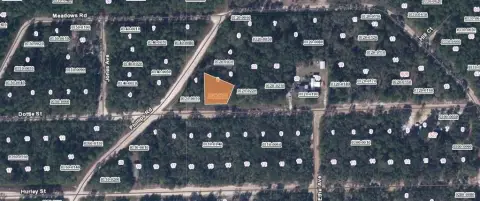 Land in Interlachen Lakes Estates