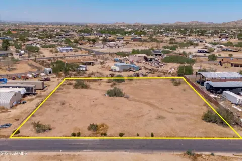 Buckeye Land with Utilities On-Site