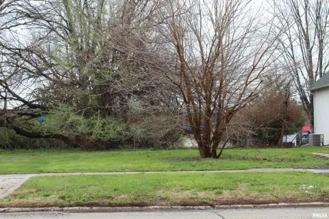 Commercial Land in Springfield, IL