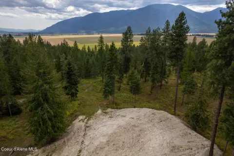 Bonners Ferry Land with Views