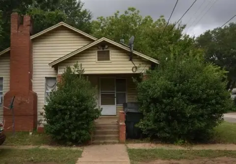 Updated Duplex in Tyler, TX