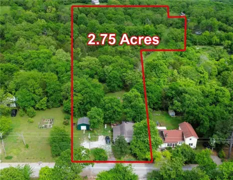 Fayetteville Cottage on Scenic Acres