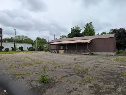 Anderson Mixed-Use Building For Sale