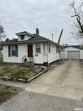 Income-Producing Duplex in Springfield, IL