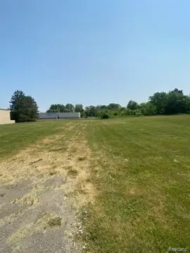 Commercial Land on Busy Road