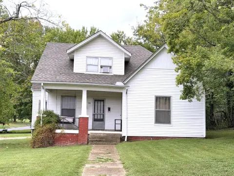 Two-Unit Duplex with Private Laundry