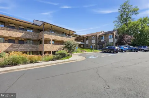 Office Condominium with Private Entrances