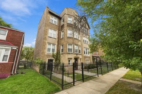 6-Unit Apartment Building with Patios