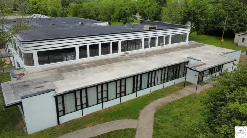 Multi-Unit Office Space with Rooftop Access