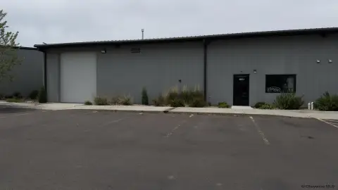 Office With Warehouse Space