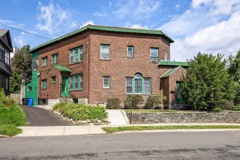 Brick Triplex with Separate Utilities