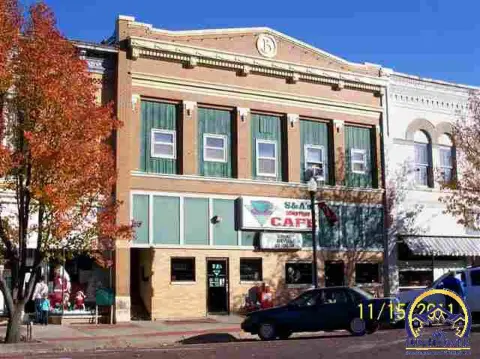 Holton, KS Commercial Investment