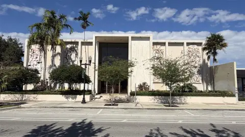 Professional Office Space on Hollywood