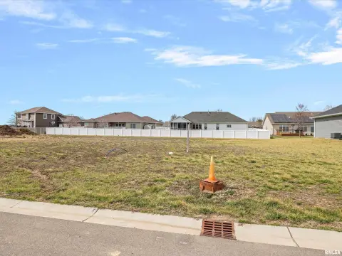 Residential Lot in Chatham, IL