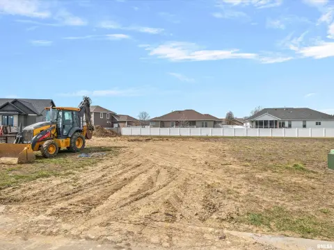 Residential Lot in Chatham, IL