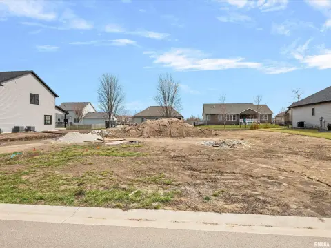 Residential Lot in Chatham, IL