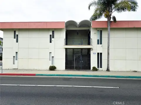 Ground-Level Office Unit