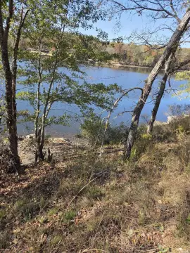 Lakefront Lot in Diamondhead