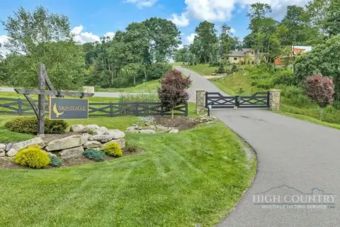 Estate Land with Creek