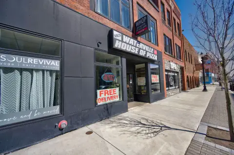Quadplex with Two Retail Tenancies