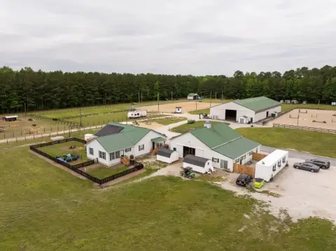 Exceptional Horse Farm with Income