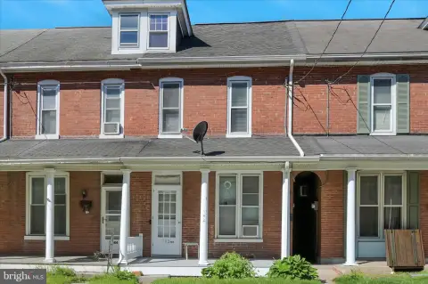 Elizabethtown Two-Unit Multifamily Property
