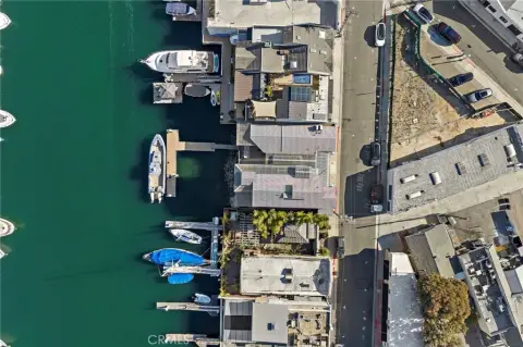 Waterfront Executive Live-Work Property
