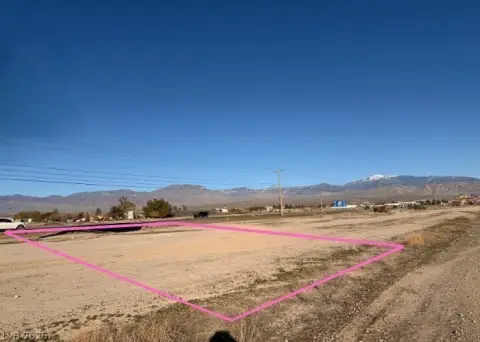 Residential Lot in Growing Neighborhood