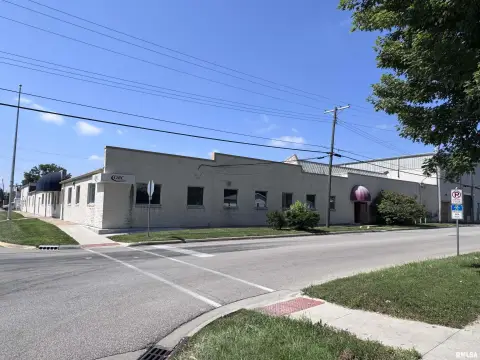Industrial Office/Warehouse Facility