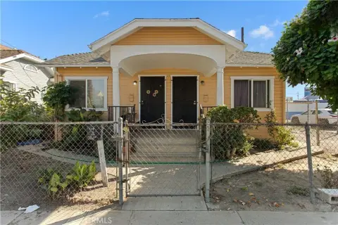 Duplex with Alley Access
