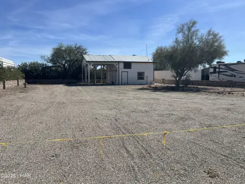 Quartzsite Land with RV Hookups