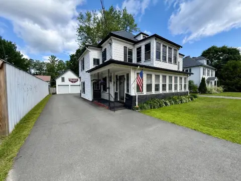 Over-Under Duplex with Detached Garage