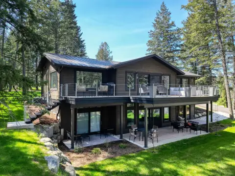 Modern Furnished Short-Term Rental Property