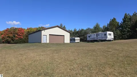 Hunting Land with Pole Barn
