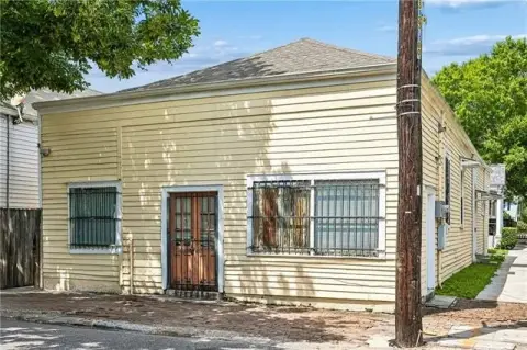 Corner Lot Mixed-Use Duplex