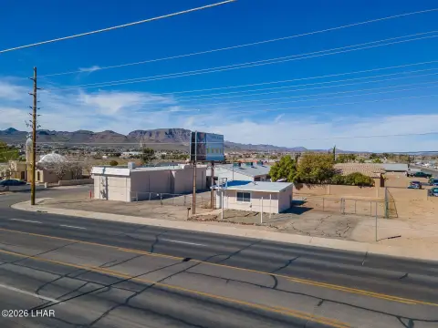 Kingman Commercial Property with Extra Lots