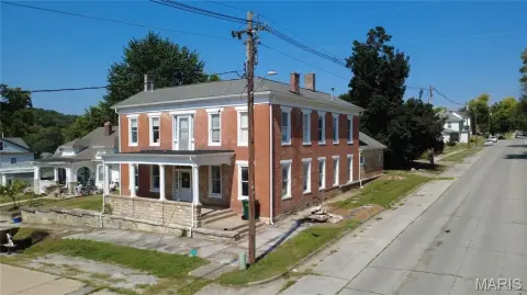 Five-Unit Apartment Building