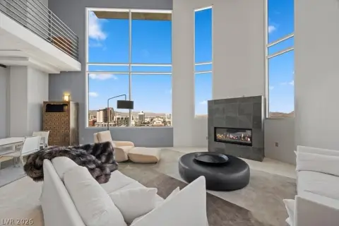 Industrial-Modern Penthouse in Downtown Las Vegas