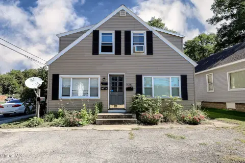 Triplex With Separate Workshop Building