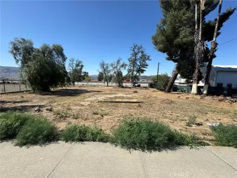 Banning Commercial Lot Near I-10