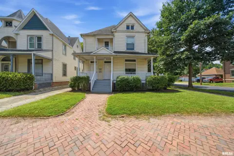 Duplex with Off-Street Alley Parking