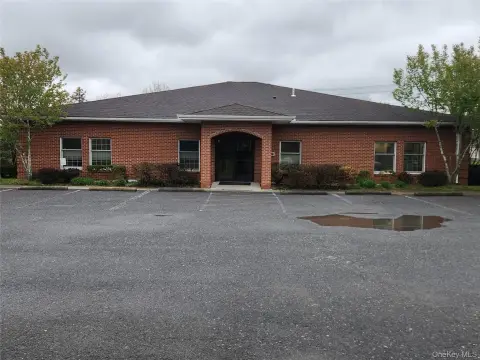 Warwick Commercial Space For Rent