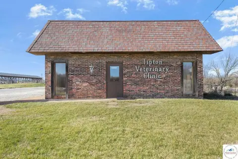 Medical Office with Kennel