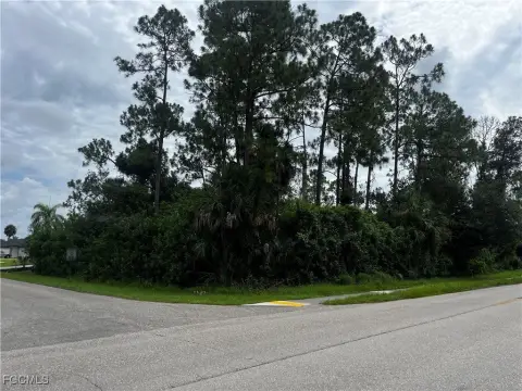Lehigh Acres Corner Lot