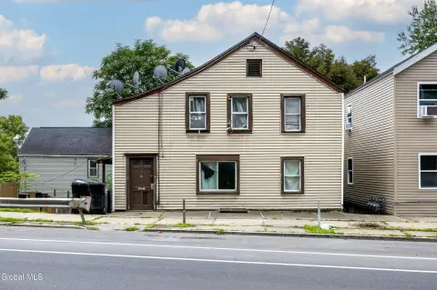 Duplex with Full Basement