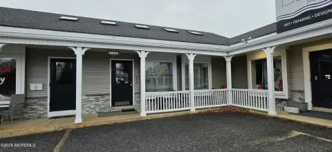 Retail/Office Space in Little Silver
